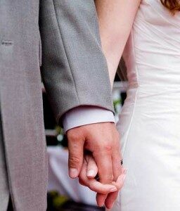 holding-hands-256x300-9356381